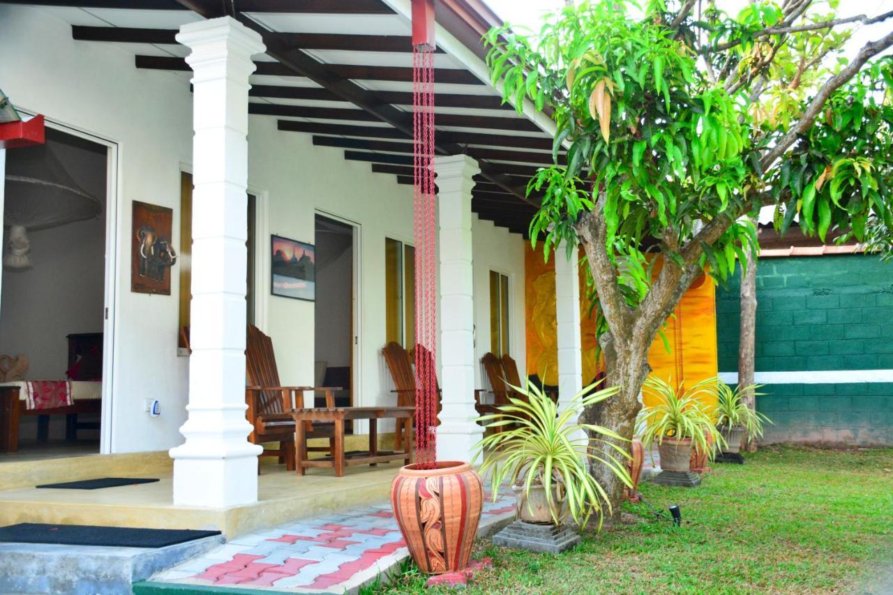 Negombo Village Guesthouse Exterior photo